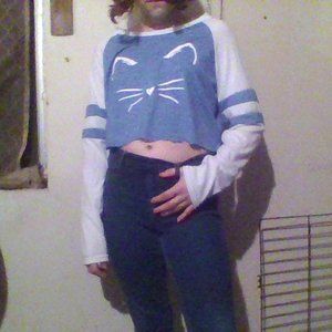Cute cat crop top